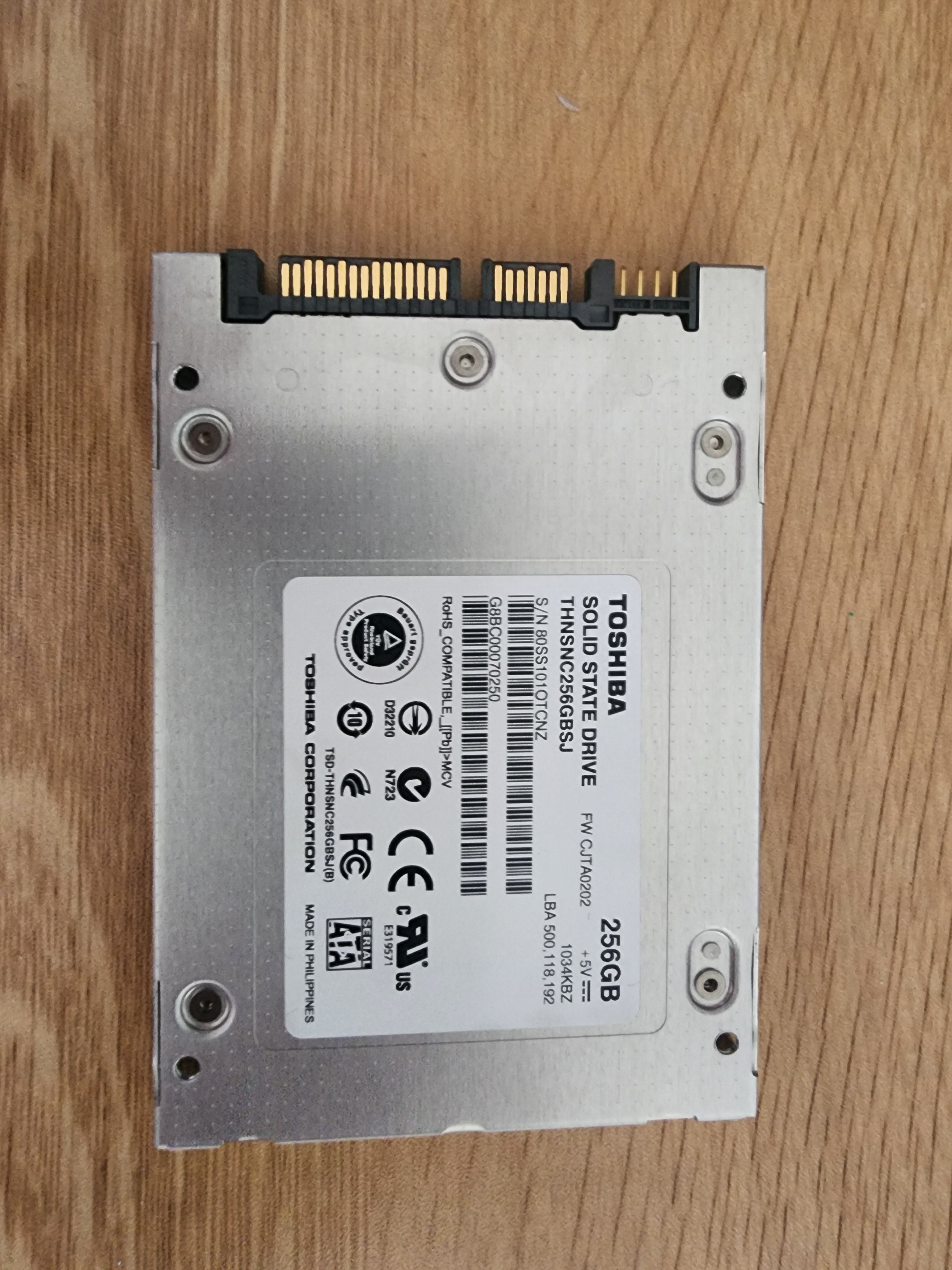 Thoshiba THNSNC256GBSJ 256BG SSD